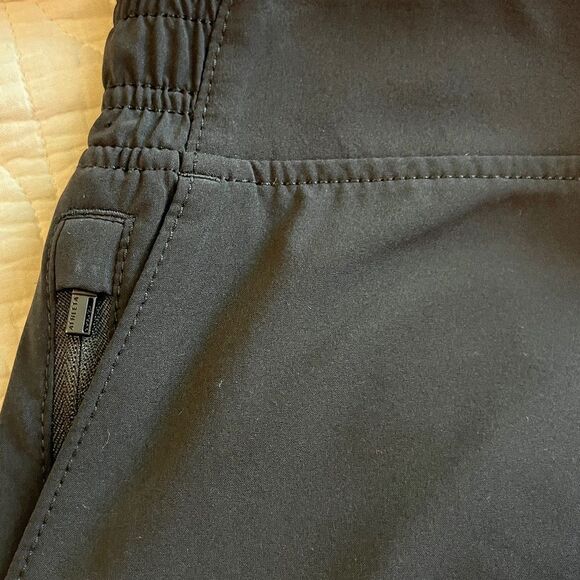 Athleta Chelsea Utility Jogger Sz 12 Black Cargo Gym Mid-Rise Stretch Athleisure - Picture 11 of 15